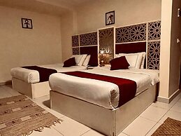 Pyramids Tower Inn