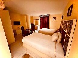 Pyramids Tower Inn