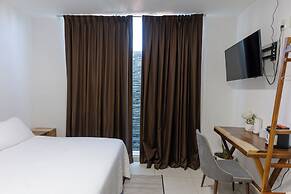 Hotel & Suites Punto Oriente