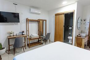 Hotel & Suites Punto Oriente