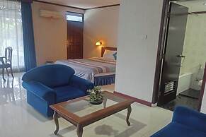 Hotel Efita