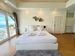 Moonlight Panorama Ocean Villas by RESAVA