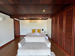 Moonlight Panorama Ocean Villas by RESAVA