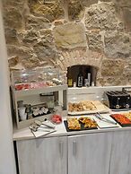 PRIMAFILA PREMIUM GUEST HOUSE