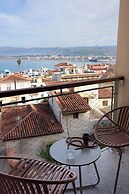 Naus Hotel