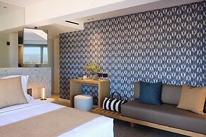 Naus Hotel