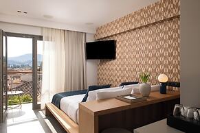 Naus Hotel