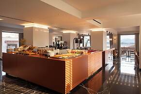Naus Hotel