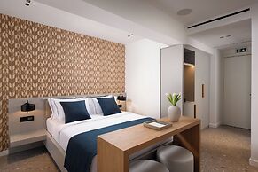 Naus Hotel
