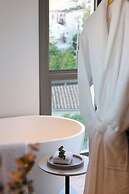 Naus Hotel