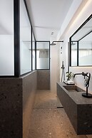Naus Hotel