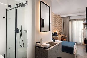 Naus Hotel