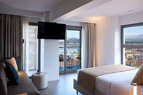 Naus Hotel