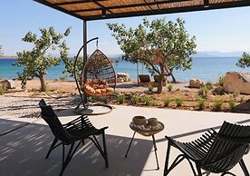 Floating Cubes Villas Aegina