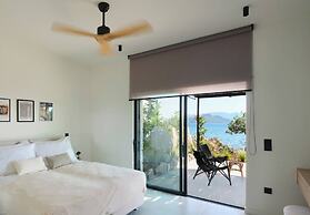 Floating Cubes Villas Aegina