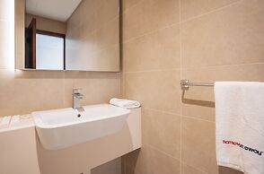 HomesGetaway- 1BR Apt in Marina Gate1