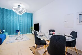 HomesGetaway- 1BR Apt in Marina Gate1
