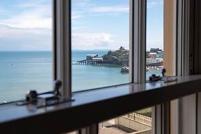 Nash House - Seafront With Parking Close to Town