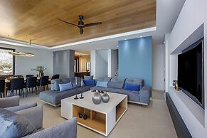 Ocean View Luxury Villa