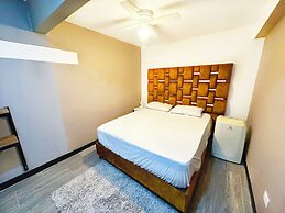 PROMO 18 BDRM Building, Pool+ 5Jacuzzis at Poblado