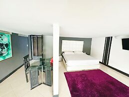 PROMO 18 BDRM Building, Pool+ 5Jacuzzis at Poblado