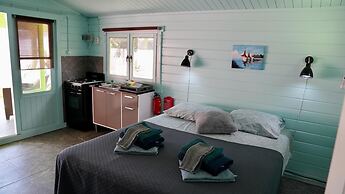 Aquila apartments