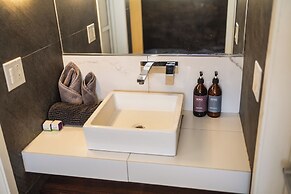 Oeno Wine Lodge