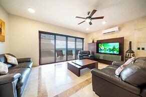 Beachfront Ocean View Penthouse Surf 408