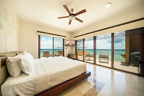 Beachfront Ocean View Penthouse Surf 408
