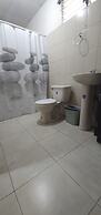 Cuartos independientes con baño privado