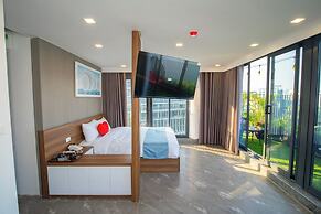 Lake View Hotel