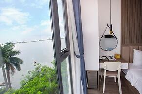 Lake View Hotel
