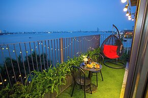 Lake View Hotel