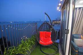 Lake View Hotel