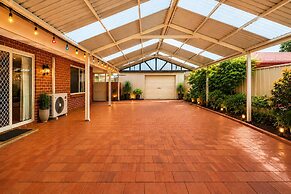 Hidden Gem Getaway in Dunsboroughs Heart