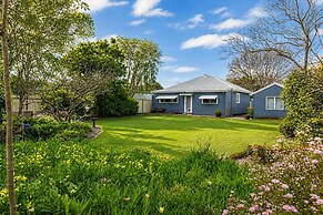 Relax and Unwind at Otters Retreat