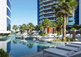 Paramount Towers 1 BR Burj Khalifa View