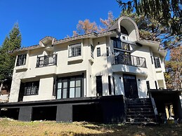 Hakuba Mountain Lodge