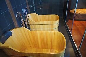 Hakuba Mountain Lodge