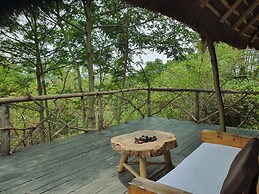 Topi Lodge