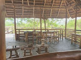 Topi Lodge