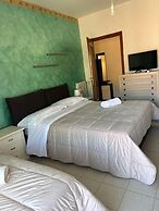 Lora Hotel