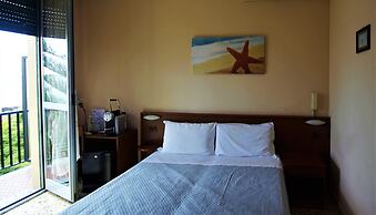 Lora Hotel