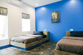 Last Summer Hostel & Bar