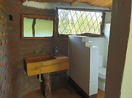 Hornbill Bush Lodge