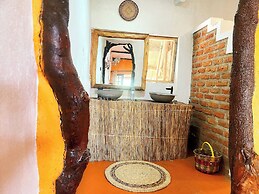 Hornbill Bush Lodge