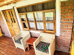 Hornbill Bush Lodge
