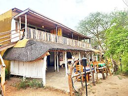 Hornbill Bush Lodge