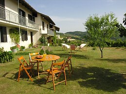 The Grape Pergola House