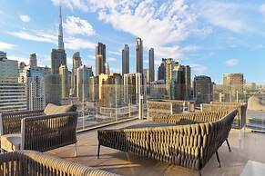 Waves - Sophisticated Studio Living in Business Bay, Dubai
